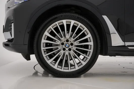 BMW BMW