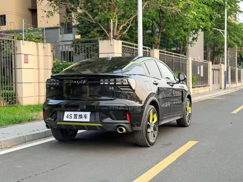 Lynk & Co 05