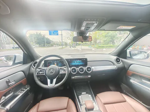 Mercedes-Benz Mercedes-Benz GLB