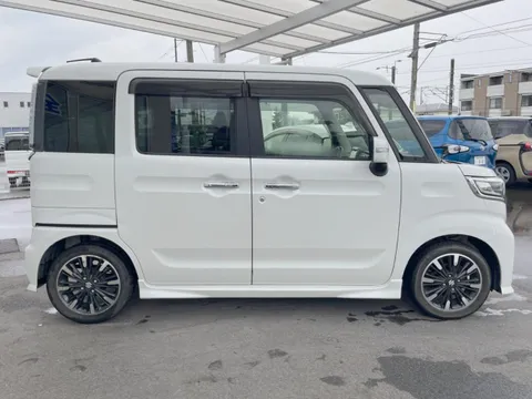 Suzuki Spacia Custom