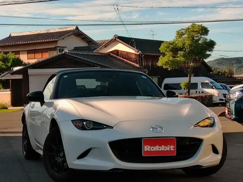 Mazda MX-5 (Roadster)
