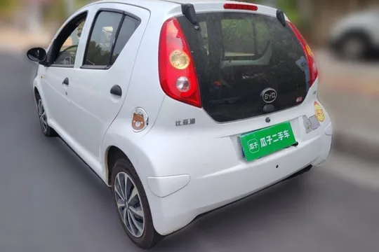 BYD F0
