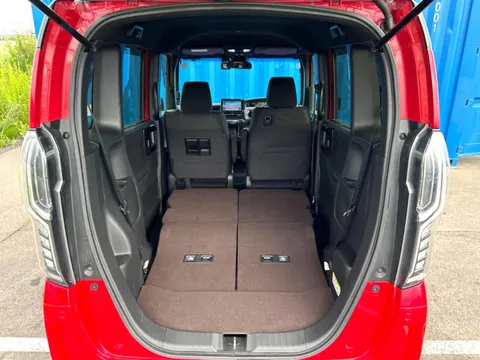Honda N-BOX Custom