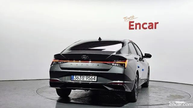Hyundai Elantra (Avante)