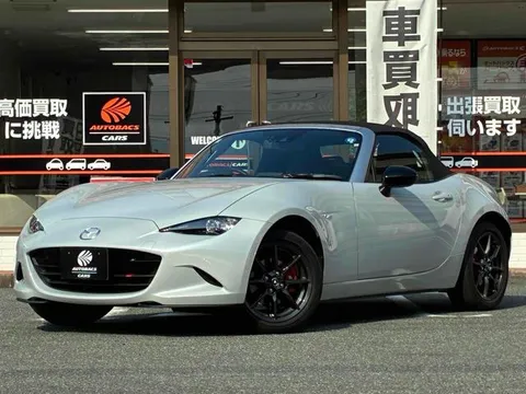 Mazda MX-5 (Roadster)
