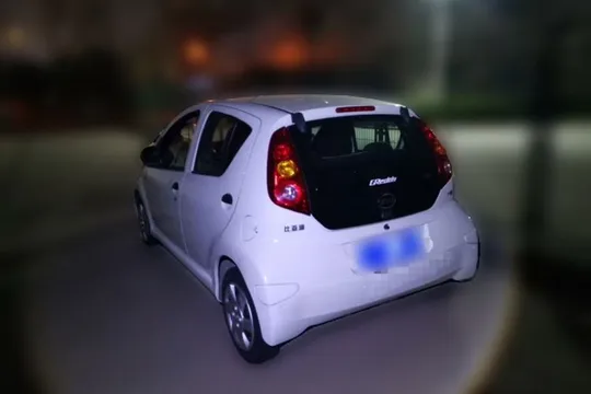 BYD F0