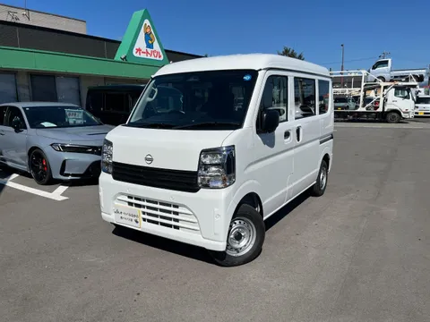 Nissan Clipper Van