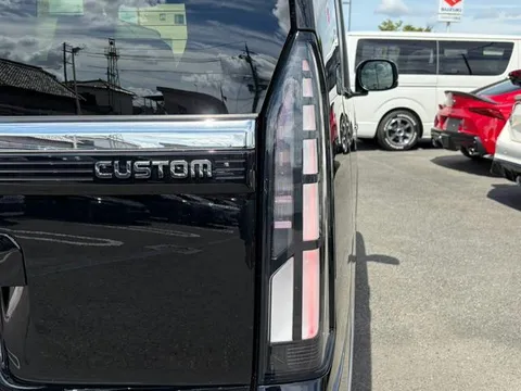 Honda N-BOX Custom
