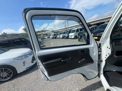 Nissan Clipper Truck