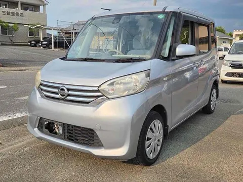 Nissan Dayz Roox