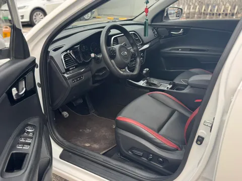Kia K4