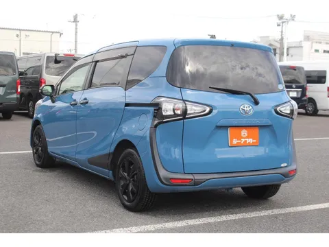 Toyota Sienta