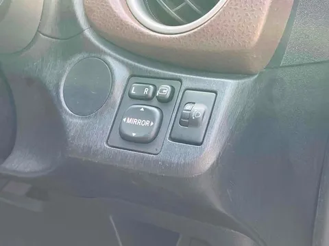 Toyota Yaris (Vitz)
