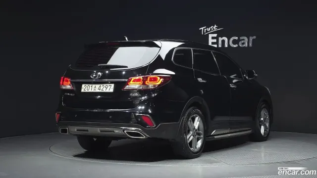 Hyundai Grand Santa Fe (Maxcruz)
