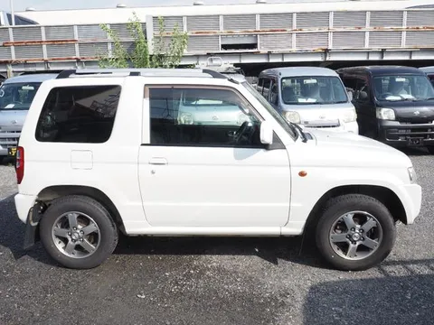 Nissan KIX