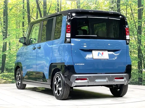 Mitsubishi Delica Mini