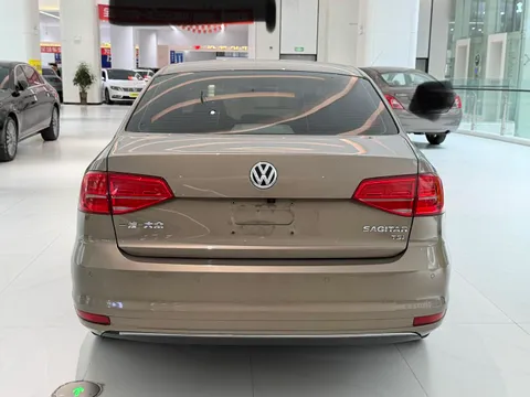 Volkswagen Sagitar