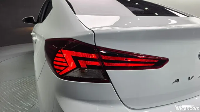 Hyundai Elantra (Avante)