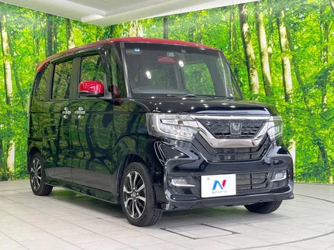 Honda N-BOX Custom