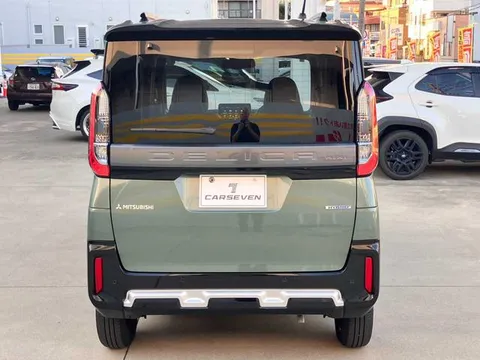 Mitsubishi Delica Mini
