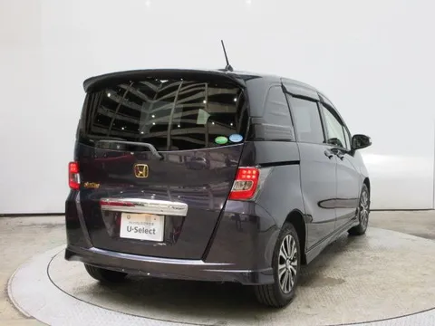 Honda Freed Spike