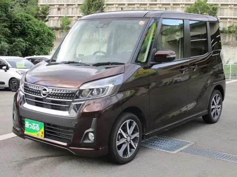 Nissan Dayz Roox