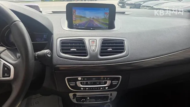 Renault SM3