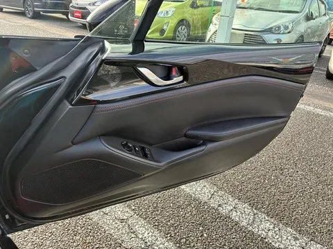 Mazda MX-5 (Roadster)
