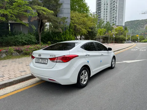 Hyundai Elantra (Avante)
