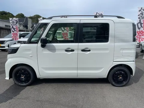 Suzuki Spacia Base