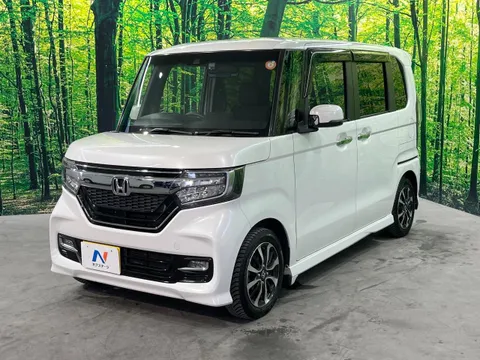 Honda N-BOX Custom