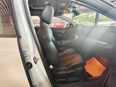 Peugeot 4008