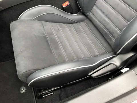 Mazda MX-5 (Roadster)