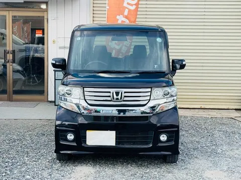 Honda N-BOX Custom