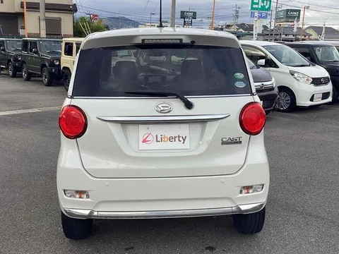 Daihatsu Cast