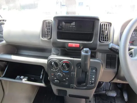 Nissan Clipper