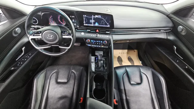 Hyundai Elantra (Avante)