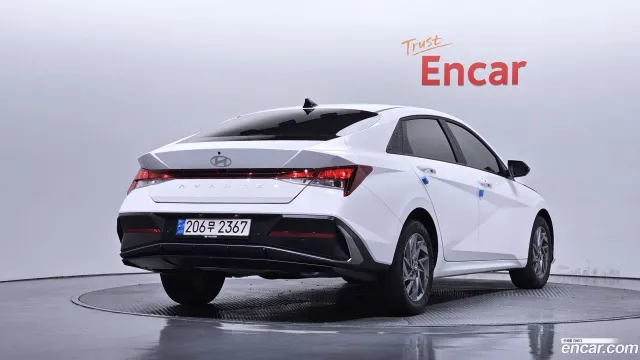 Hyundai Elantra (Avante)