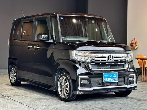Honda N-BOX Custom