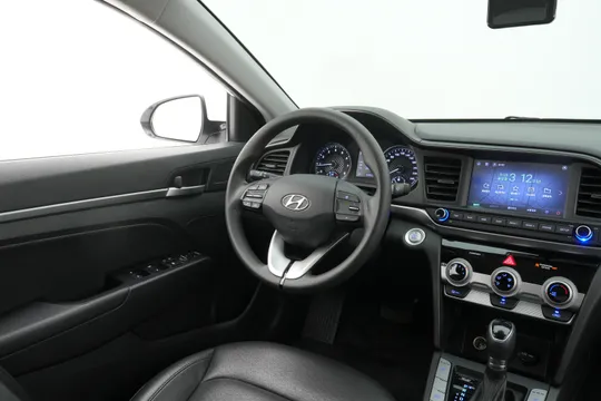 Hyundai Elantra (Avante)