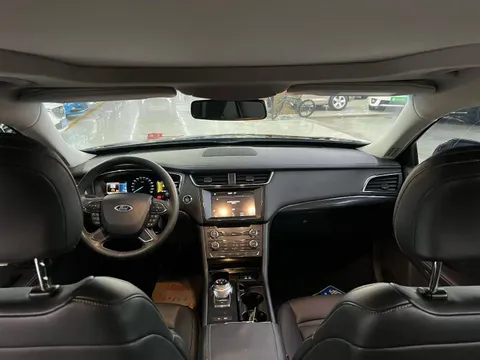 Ford Taurus