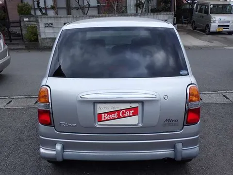 Daihatsu Mira Gino