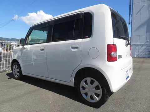 Toyota Pixis Space