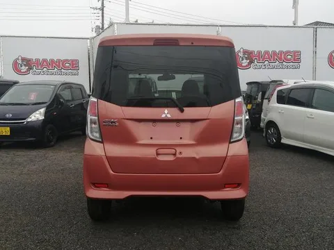 Mitsubishi eK Space