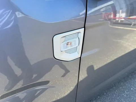Toyota Pixis Mega