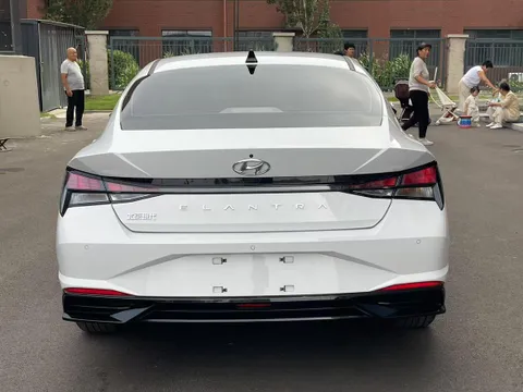 Hyundai Elantra (Avante)