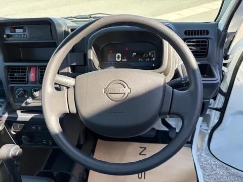 Nissan Clipper Truck