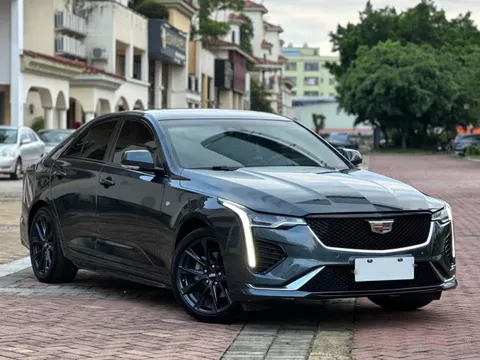 Cadillac CT4