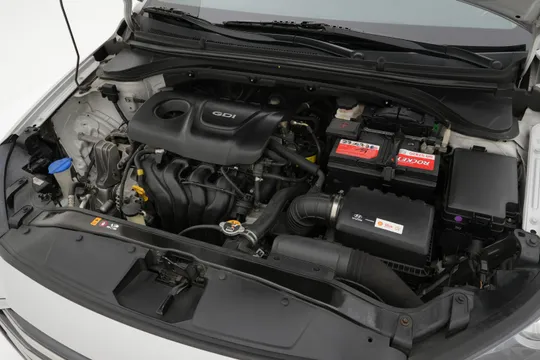 Hyundai Elantra (Avante)