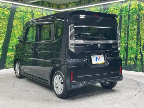 Suzuki Spacia Custom